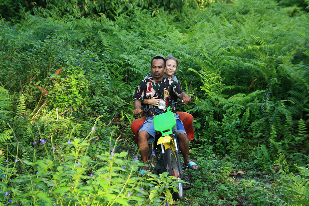 Ojek ride through the rainforest from Pancasila to a place one hour away from POS1